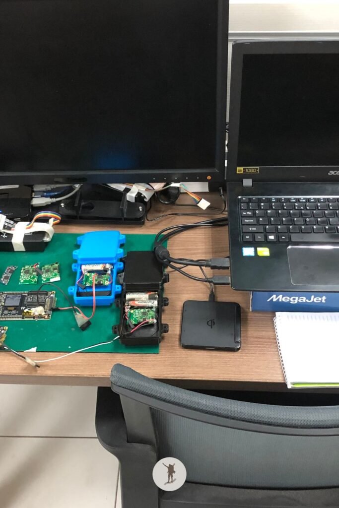I’m Starting a New Blog: 5 Reasons It’s Still a Good Idea 1 This was my workstation when I was still working as a Firmware Engineer