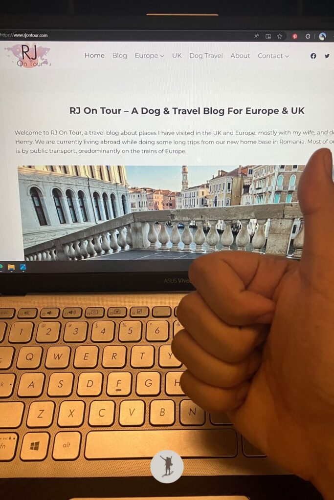 My laptop screen is displaying the homepage of RJOnTour