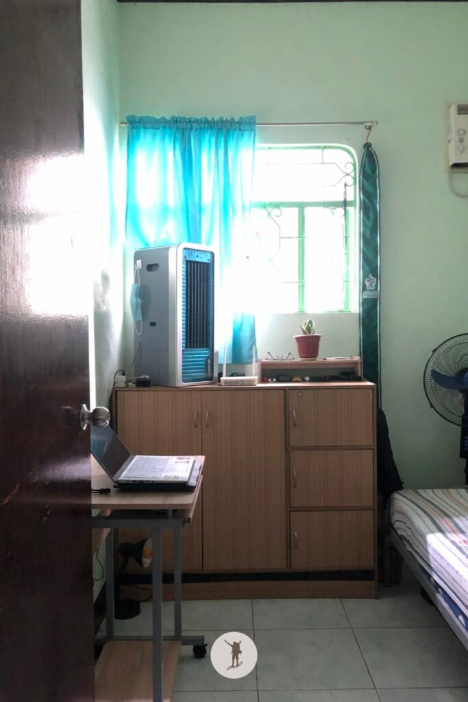 The Challenges of Building a Creator Business Without an Ideal Workspace (and My Solutions) 3 My first workspace setup as a content creator in my room