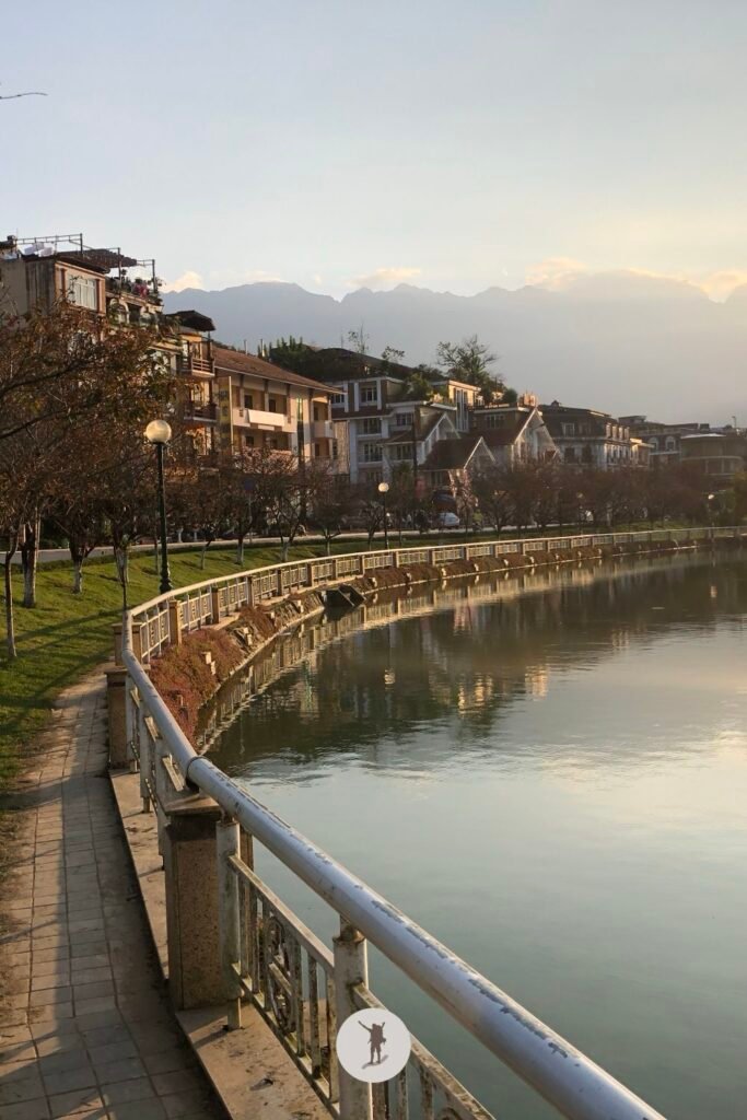Beautiful leading lines created by the lake railings in Lake Sa Pa, Vietnam