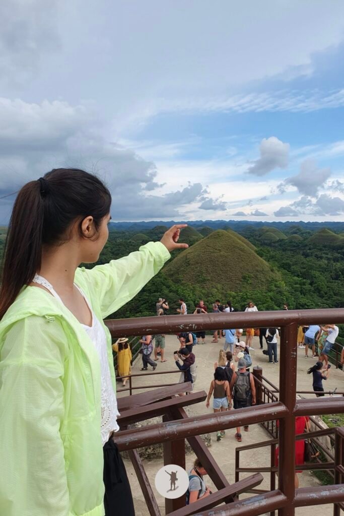The situation at the Chocolate Hills view deck around 3 in the afternoon, Bohol, Philippines